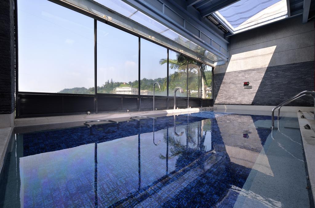 The Sun Hot Spring & Resort Taichung Extérieur photo