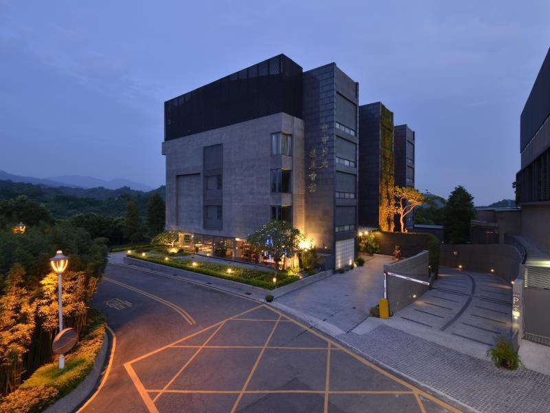 The Sun Hot Spring & Resort Taichung Extérieur photo